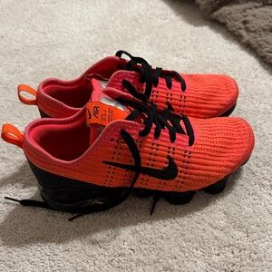 Nike Kids Sneakers in Red and Black